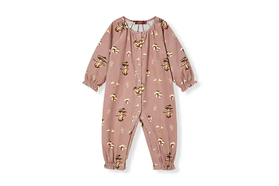 سرهمیهای دکمهدار، امکان تعویض کودک را بدون بیدار کردن او، برای مادران فراهم کرده است.