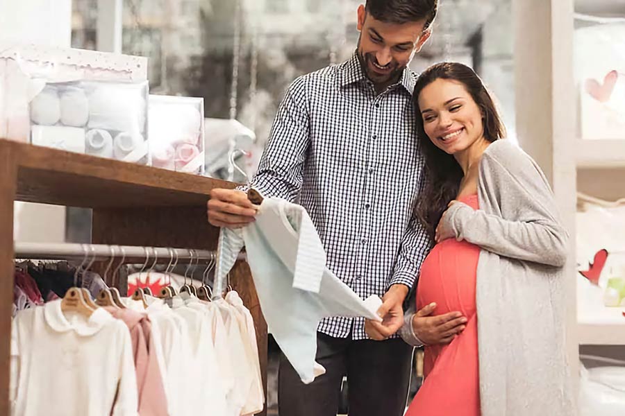 با شروع سهماهه دوم بارداری، زمان مناسبی برای خرید سیسمونی است تا انتخابهای بهتری داشته باشید.