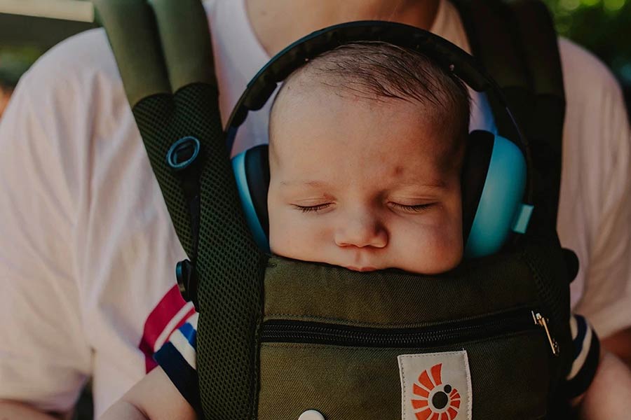 برای داشتن شبی پرآرامش، گوش گیر باید ترکیبی از راحتی، ایمنی، وزن سبک، طراحی ارگونومیک با توانایی کاهش نویزهای محیطی باشد.