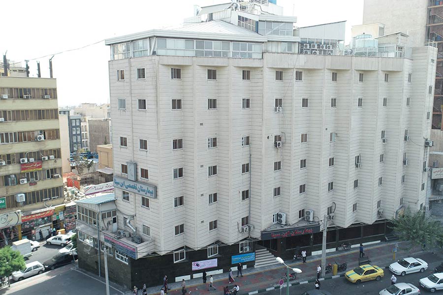 بیمارستان آموزشی و تخصصی ابنسینا با خدمات زنان، زایمان، نازایی و IVF تحت نظر دانشگاه علوم پزشکی تهران