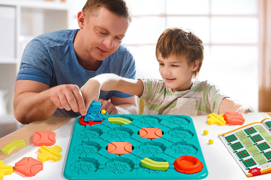 شناخت کودکتان به شما کمک میکند تا بهترین بازی رومیزی را انتخاب کنید.