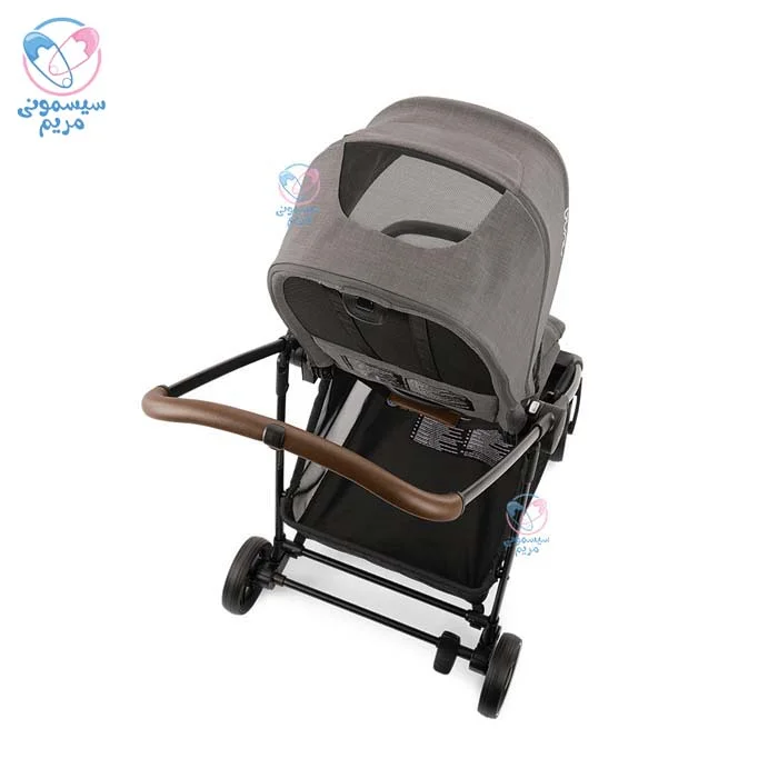 دارای سایهبان بزرگ با محافظت UPF 50+