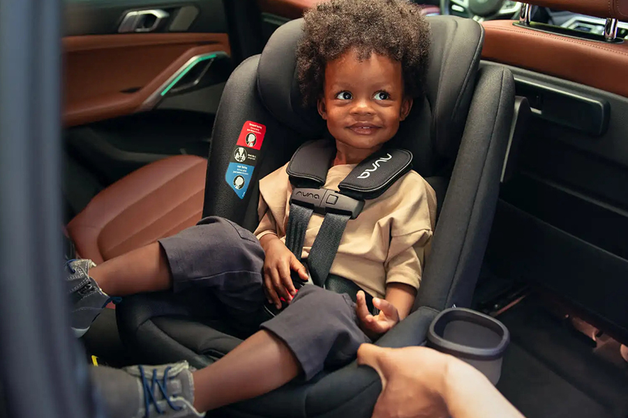 صندلیهای ماشین نونا نسبت به جویی قابلیت تنظیم بدنه دقیقتری دارد.